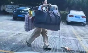 扁担女孩高考成绩出炉，班主任：班级高考成绩好于预期